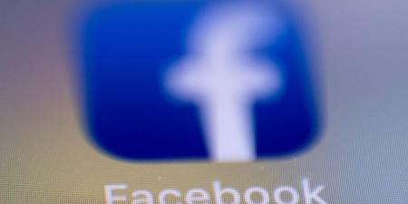 "فيسبوك " تعلق عشرات الآلاف من التطبيقات التي تشارك بيانات المستخدمين