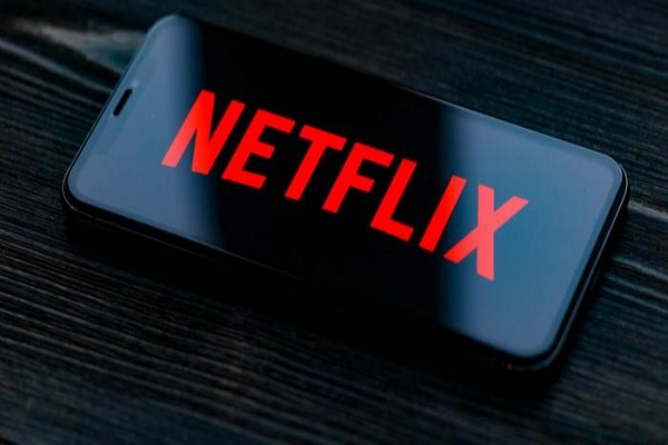 نتفليكس تطلق ميزة جديدة للمشاهدة دون إنترنت